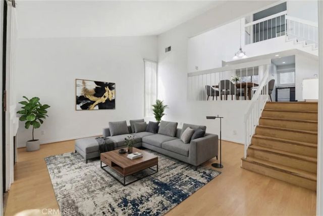 6121 Shoup Avenue 35, Woodland Hills, CA 91367