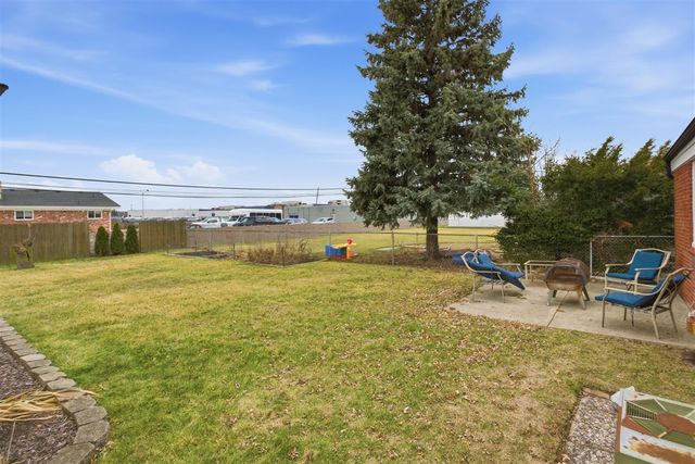 7324 Mckinley, Center Line, MI 48015