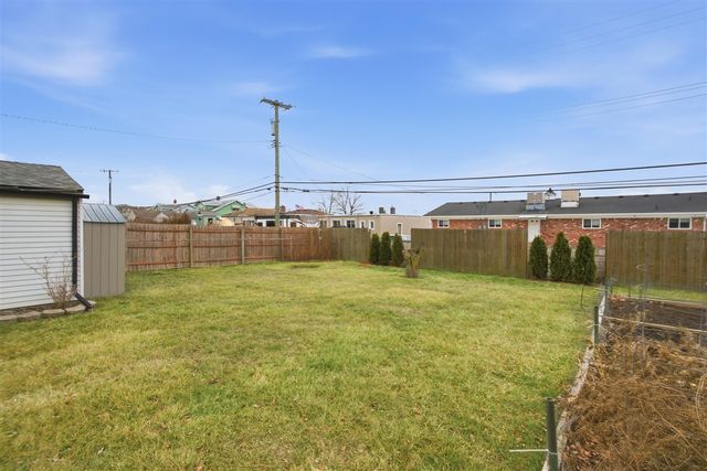 7324 Mckinley, Center Line, MI 48015