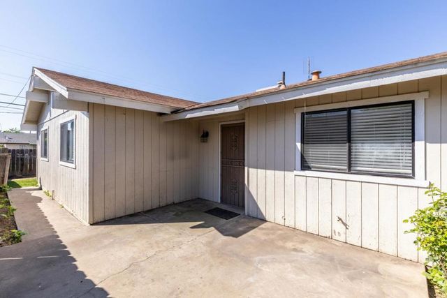 377 W Alluvial Avenue, Pinedale, CA 93650