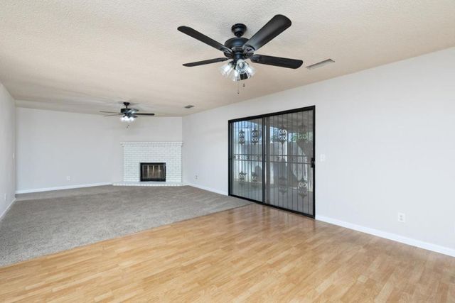 377 W Alluvial Avenue, Pinedale, CA 93650