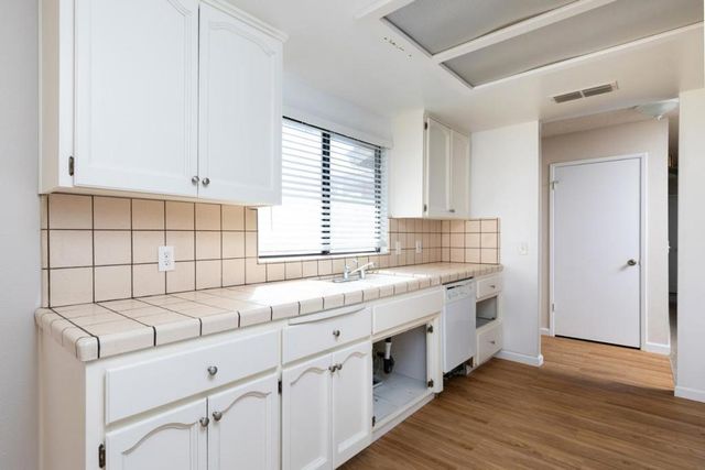 377 W Alluvial Avenue, Pinedale, CA 93650