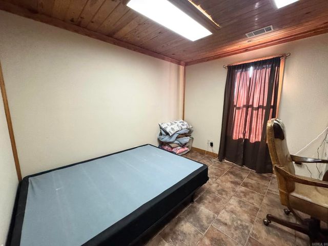 7099 S Hwy 9, Mountain View, AR 72560