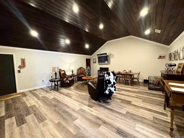 7099 S Hwy 9, Mountain View, AR 72560