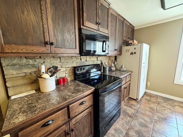 7099 S Hwy 9, Mountain View, AR 72560