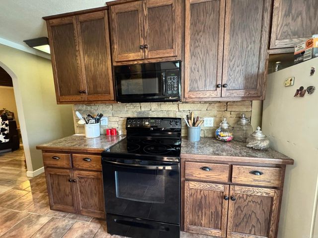 7099 S Hwy 9, Mountain View, AR 72560