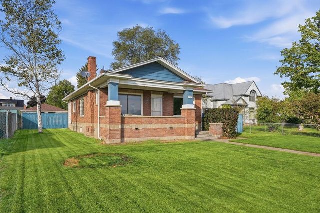 2709 E Illinois Ave, Spokane, WA 99207