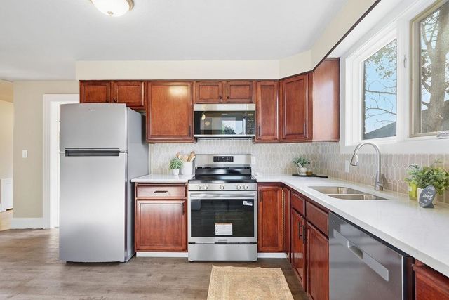 2709 E Illinois Ave, Spokane, WA 99207