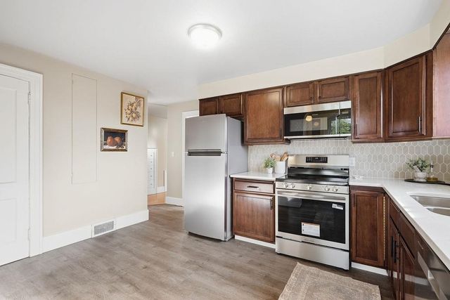 2709 E Illinois Ave, Spokane, WA 99207