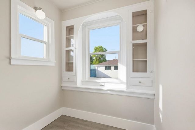 2709 E Illinois Ave, Spokane, WA 99207