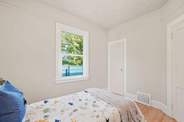 2709 E Illinois Ave, Spokane, WA 99207
