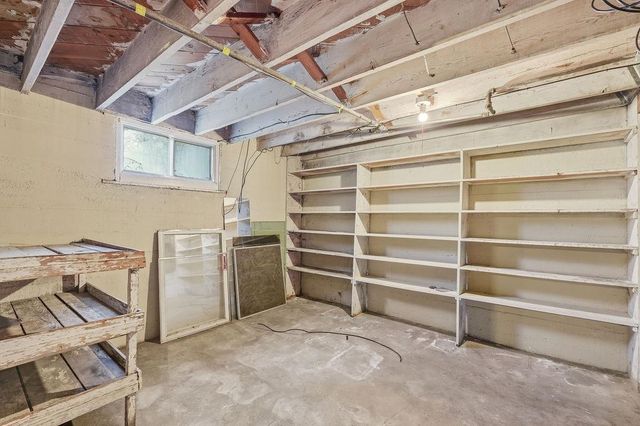 2709 E Illinois Ave, Spokane, WA 99207