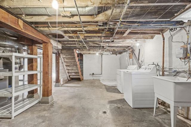 2709 E Illinois Ave, Spokane, WA 99207
