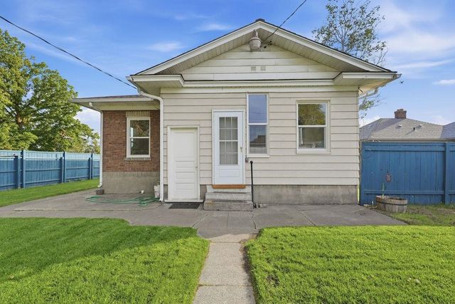2709 E Illinois Ave, Spokane, WA 99207