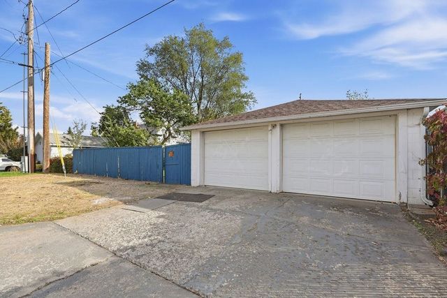 2709 E Illinois Ave, Spokane, WA 99207