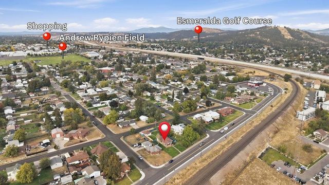 2709 E Illinois Ave, Spokane, WA 99207