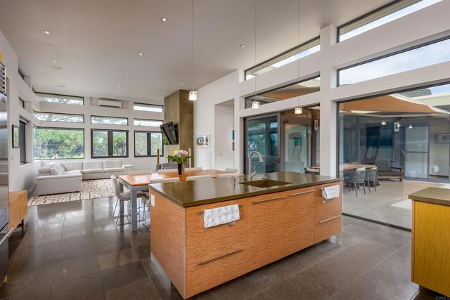 602 Glenmont Dr, Solana Beach, CA 92075