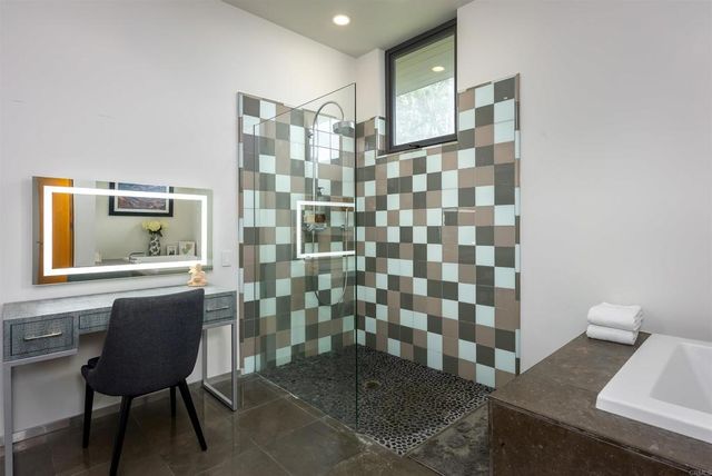 602 Glenmont Dr, Solana Beach, CA 92075