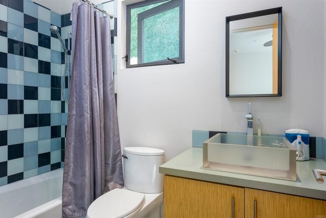 602 Glenmont Dr, Solana Beach, CA 92075