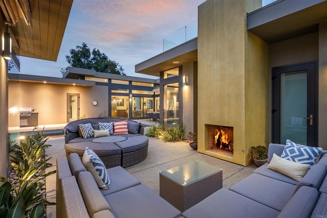 602 Glenmont Dr, Solana Beach, CA 92075