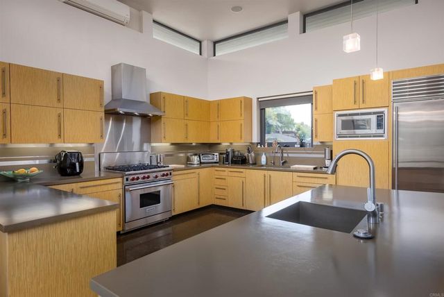 602 Glenmont Dr, Solana Beach, CA 92075