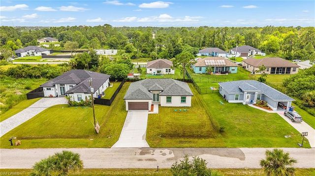 748 Chestnut ST E, Lehigh Acres, FL 33974