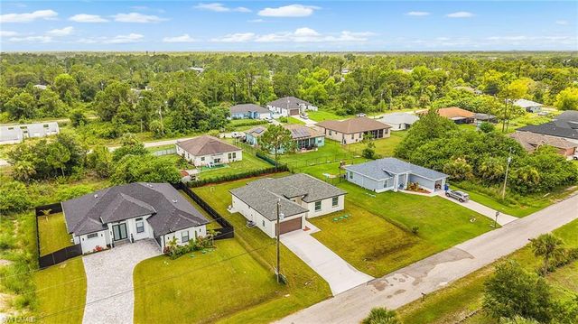 748 Chestnut ST E, Lehigh Acres, FL 33974