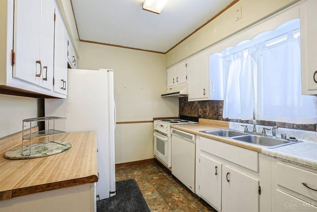 906 Garnoa Drive, Springfield Twp., OH 45231