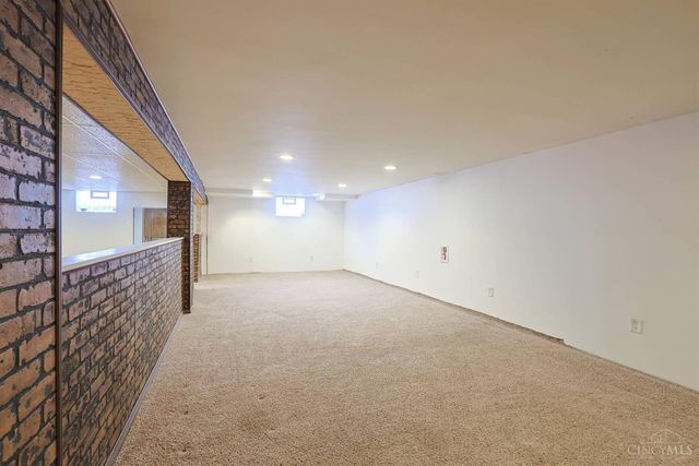 906 Garnoa Drive, Springfield Twp., OH 45231