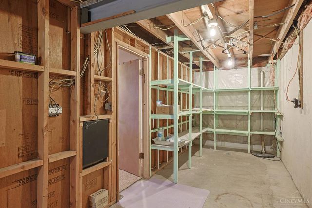 906 Garnoa Drive, Springfield Twp., OH 45231