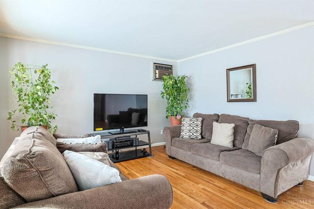 906 Garnoa Drive, Springfield Twp., OH 45231