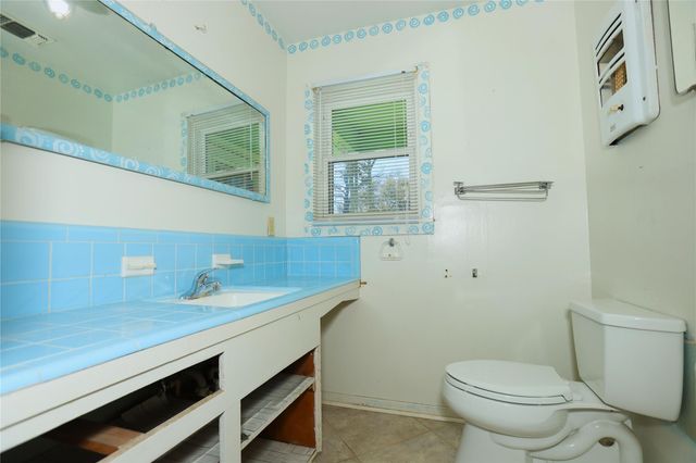 700 Wesley Drive Drive, Clute, TX 77531