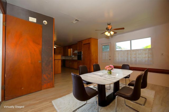 700 Wesley Drive Drive, Clute, TX 77531