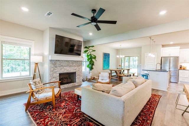 1 Rountree Circle, Bella Vista, AR 72715
