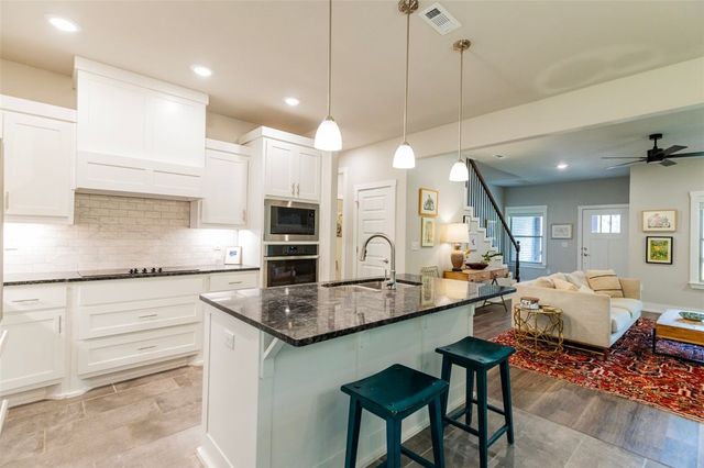 1 Rountree Circle, Bella Vista, AR 72715