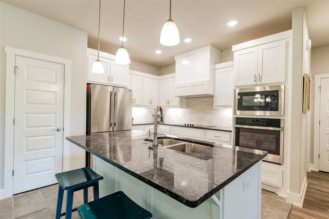 1 Rountree Circle, Bella Vista, AR 72715