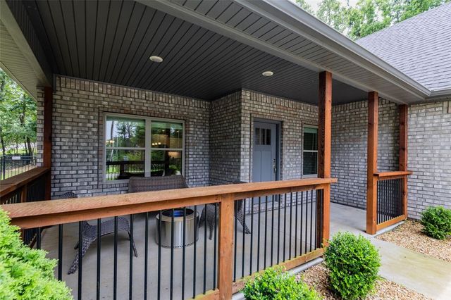 1 Rountree Circle, Bella Vista, AR 72715