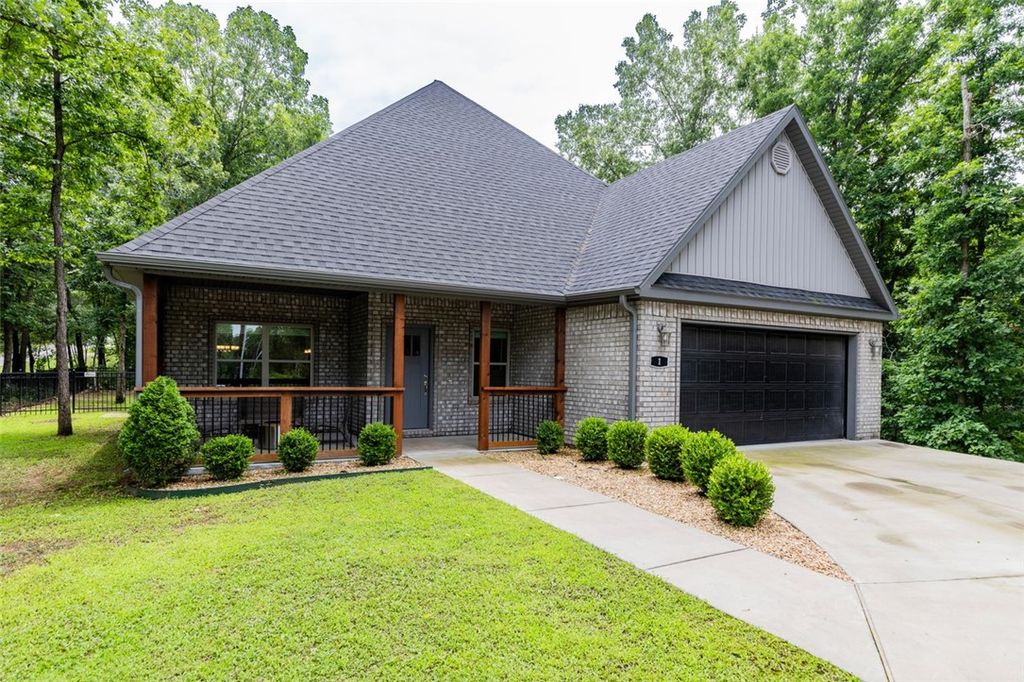 1 Rountree Circle, Bella Vista, AR 72715