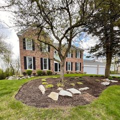 295 Winchester Drive, Algonquin, IL 60102