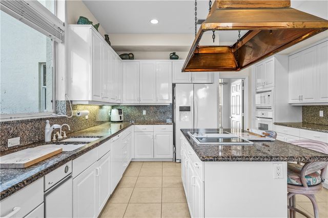 711 Marbrisa River Lane, Vero Beach, FL 32963