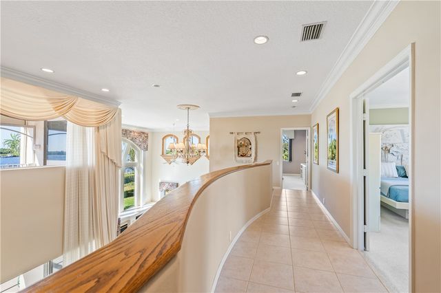 711 Marbrisa River Lane, Vero Beach, FL 32963