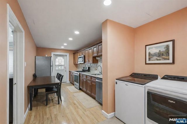 20 Concord Street, Jersey City, NJ 07306