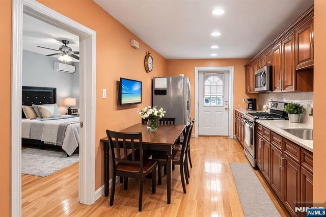 20 Concord Street, Jersey City, NJ 07306