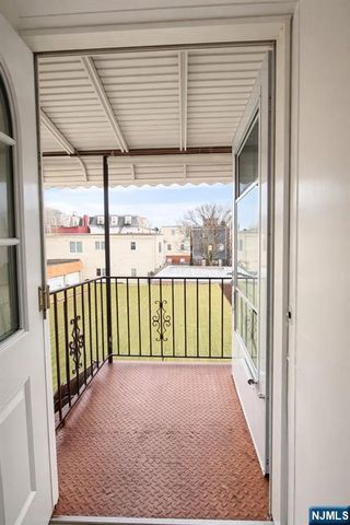 20 Concord Street, Jersey City, NJ 07306