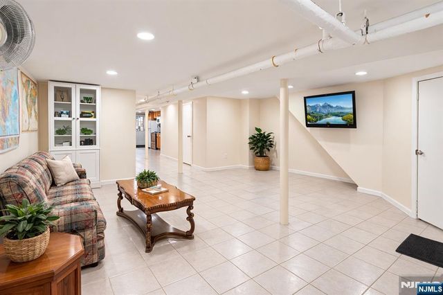 20 Concord Street, Jersey City, NJ 07306