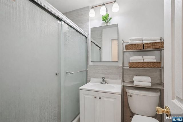 20 Concord Street, Jersey City, NJ 07306
