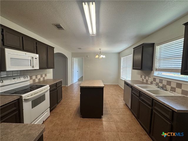 3901 Tiger Drive, Killeen, TX 76549