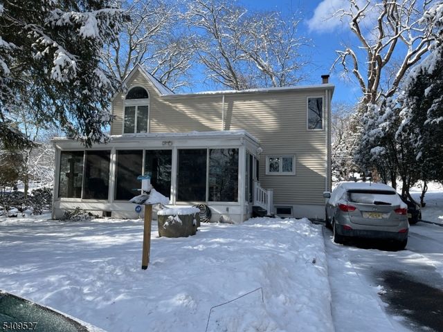 95 Hillside Ave, Livingston Twp., NJ 07039