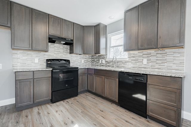 1702 Clark Street, Commerce, TX 75428