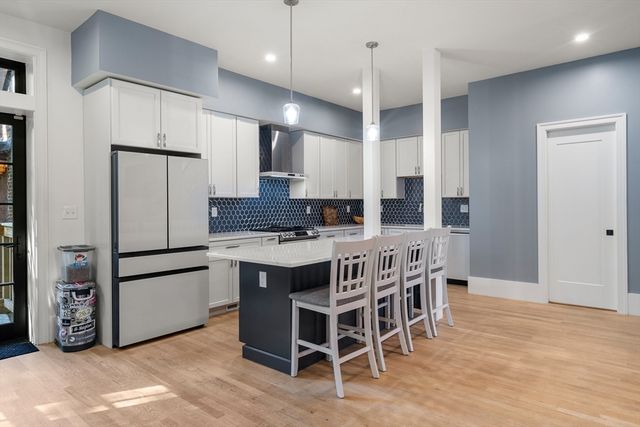 22 Kenilworth St, Boston, MA 02119